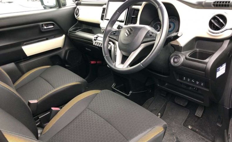 SUZUKI XBEE Hybrid MZ 2018