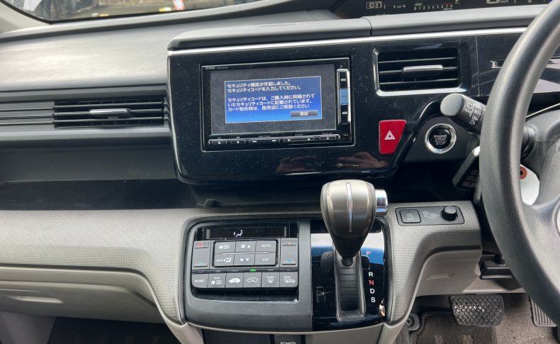 HONDA STEPWGN G 2015