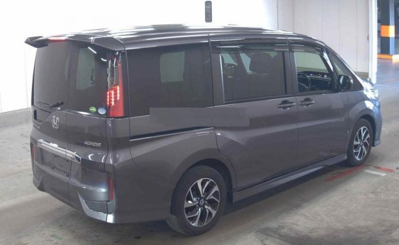 HONDA STEPWGN SPADA 2017