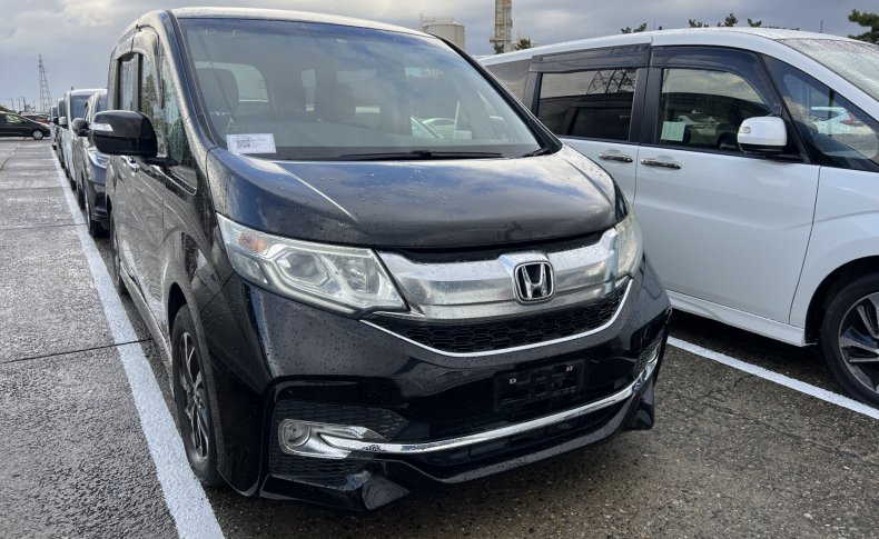 HONDA STEPWGN SPADA 2015