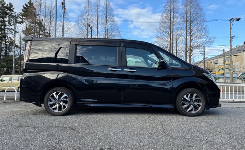 HONDA STEPWGN SPADA 2015