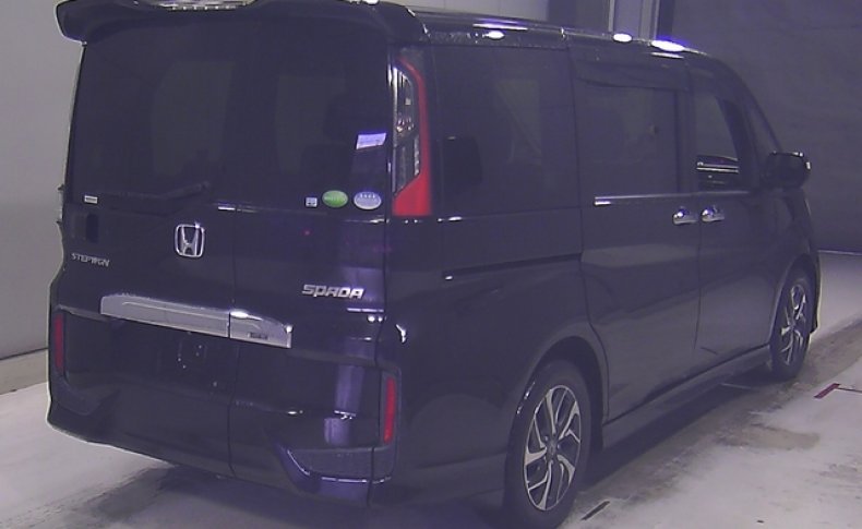 HONDA STEPWGN SPADA 2015