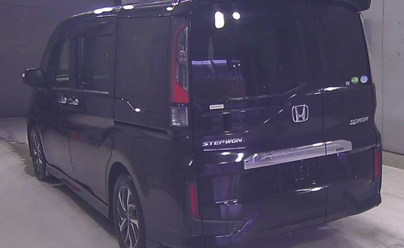 HONDA STEPWGN SPADA 2015