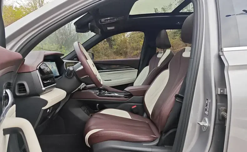 GEELY MONJARO  2021