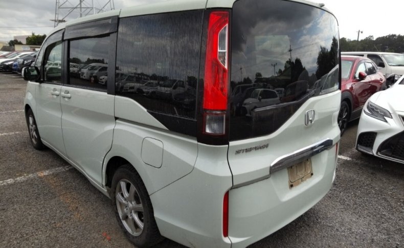 HONDA STEPWGN G 2015