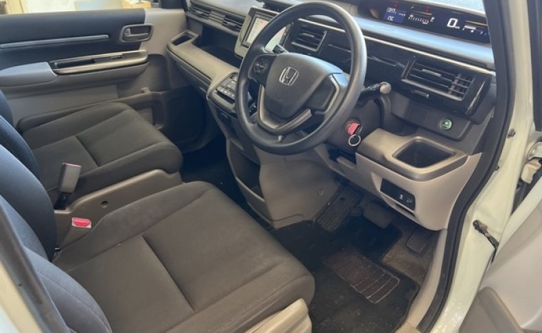 HONDA STEPWGN B 2015