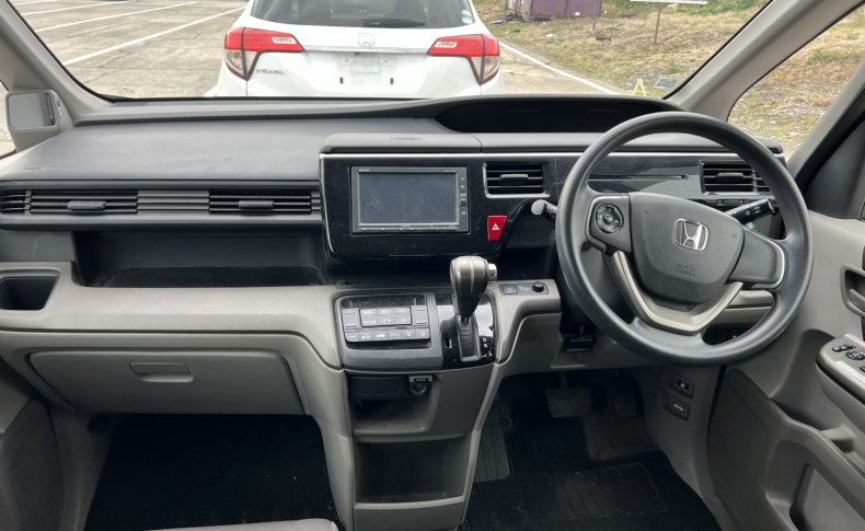 HONDA STEPWGN B 2015