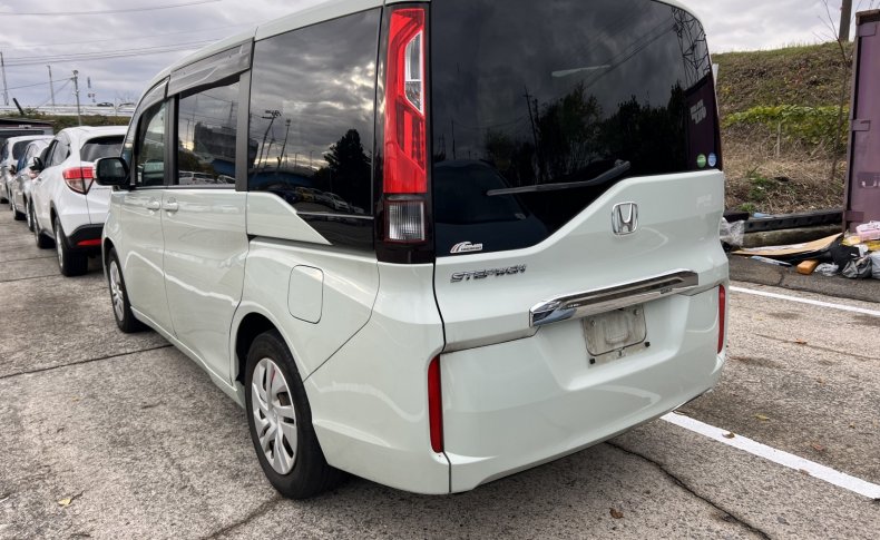HONDA STEPWGN B 2015