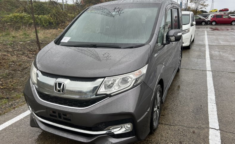 HONDA STEPWGN SPADA 2015