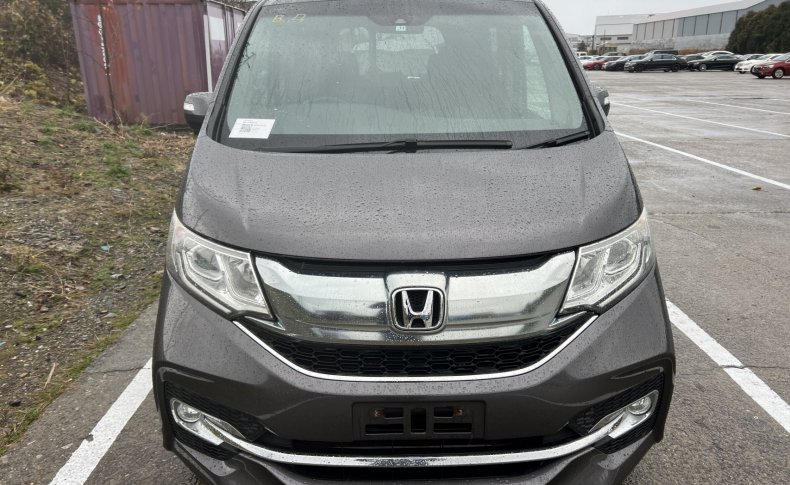 HONDA STEPWGN SPADA 2015