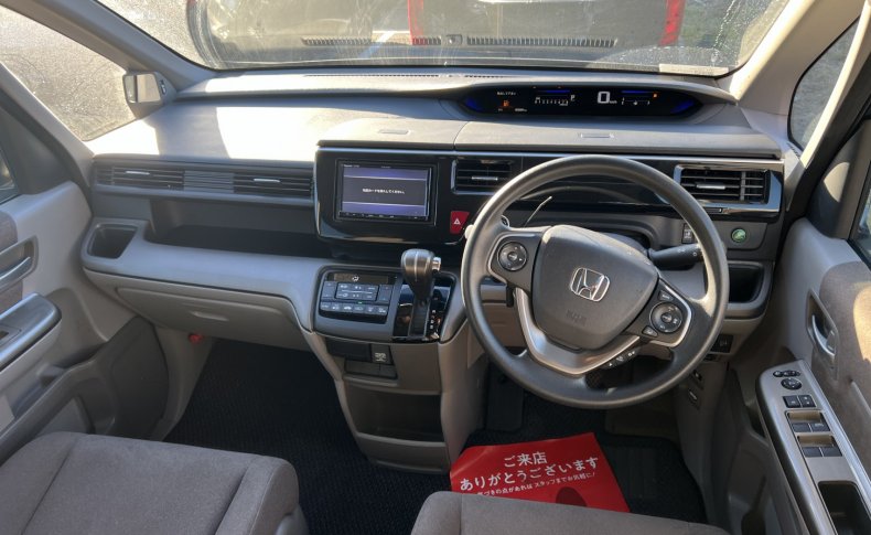 HONDA STEPWGN G 2015
