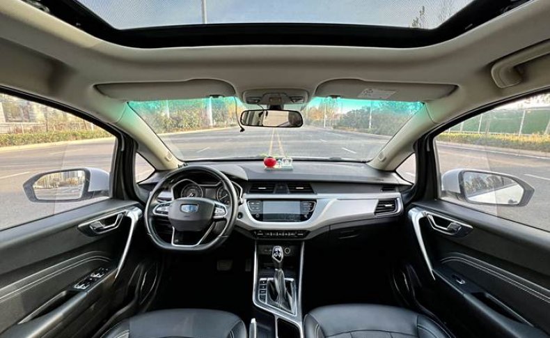 GEELY Vision X3  2021