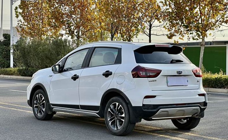 GEELY Vision X3  2021