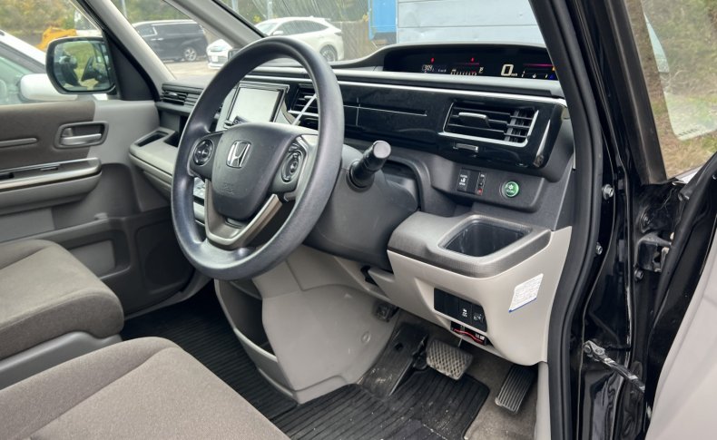 HONDA STEPWGN G 2015