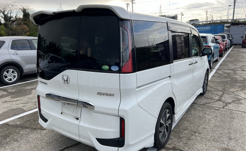 HONDA STEPWGN Spada Advanced Package Alpha 2015