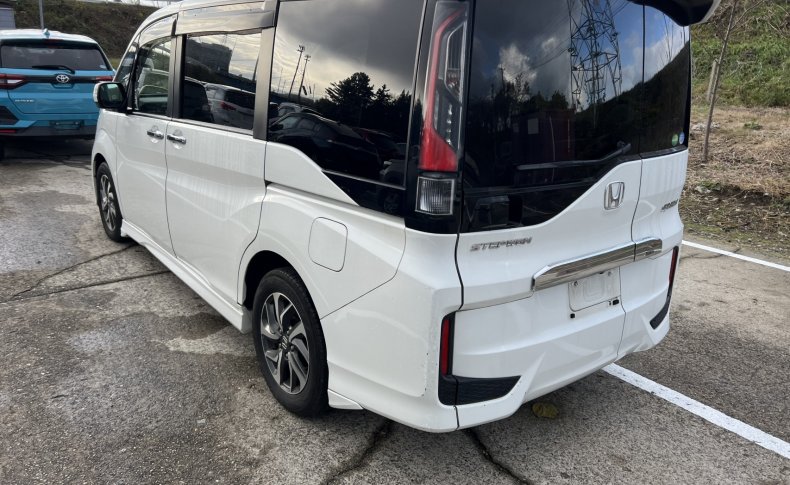 HONDA STEPWGN Spada Advanced Package Alpha 2015