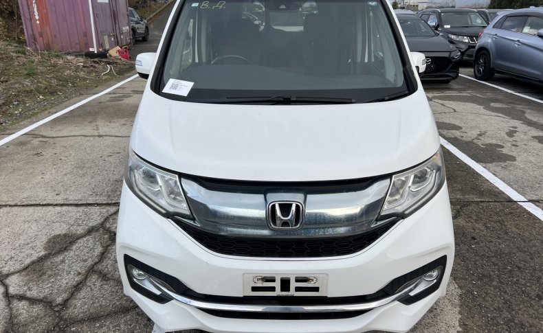 HONDA STEPWGN Spada Advanced Package Alpha 2015