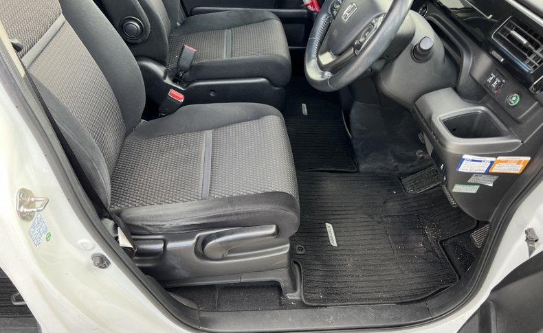 HONDA STEPWGN Spada Advanced Package Alpha 2015