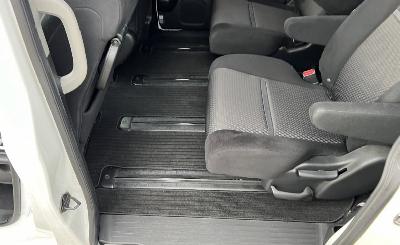 HONDA STEPWGN Spada Advanced Package Alpha 2015