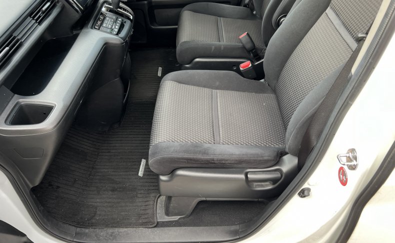 HONDA STEPWGN Spada Advanced Package Alpha 2015