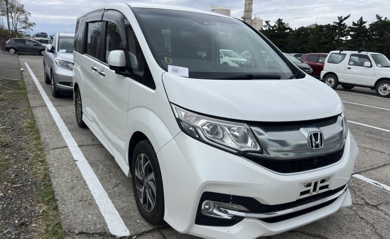 HONDA STEPWGN SPADA 2016