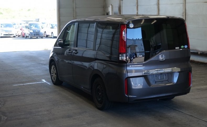 HONDA STEPWGN B 2016