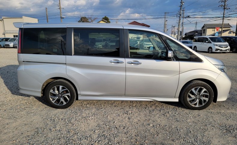 HONDA STEPWGN SPADA 4WD ADVANCE PACKAGE 2016