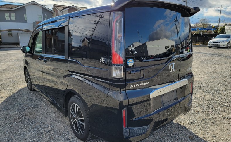 HONDA STEPWGN SPADA HONDA SENSING 2018