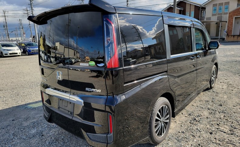 HONDA STEPWGN SPADA HONDA SENSING 2018