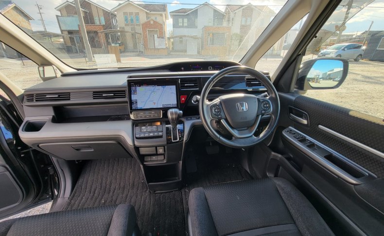 HONDA STEPWGN SPADA HONDA SENSING 2018