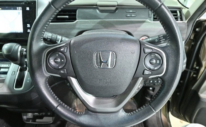 HONDA FREED + G HONDA SENSING 2016