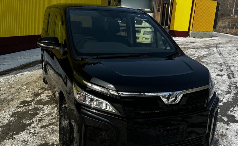 TOYOTA VOXY X 2018