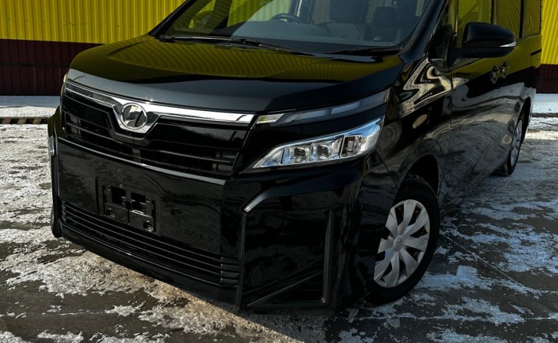 TOYOTA VOXY X 2018