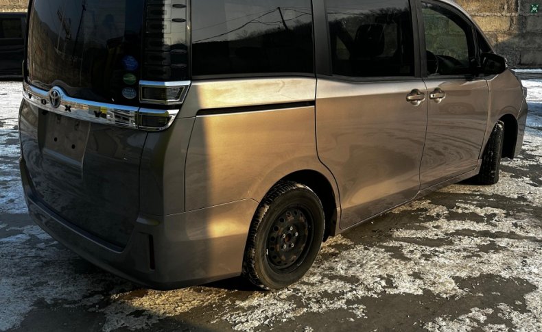 TOYOTA VOXY X 2020