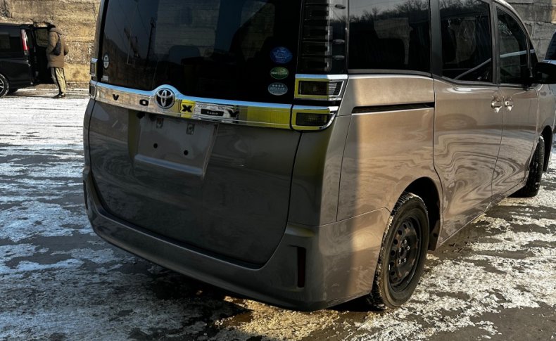 TOYOTA VOXY X 2020