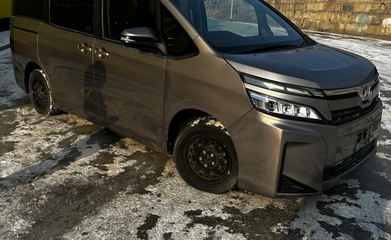 TOYOTA VOXY X 2020