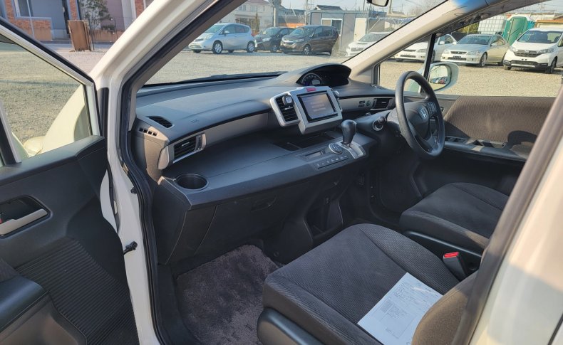 HONDA FREED 4WD G JUST ION 7 PERSON 2012