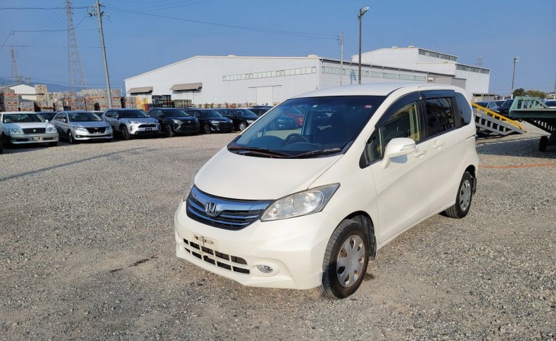 HONDA FREED 4WD G JUST ION 7 PERSON 2012