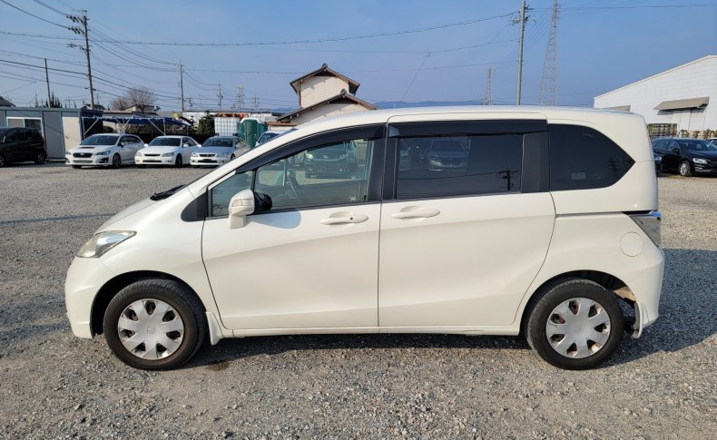 HONDA FREED 4WD G JUST ION 7 PERSON 2012