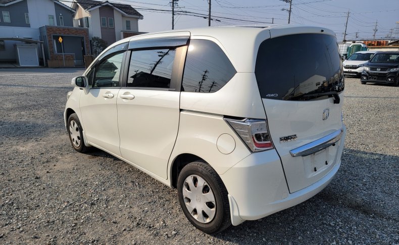 HONDA FREED 4WD G JUST ION 7 PERSON 2012