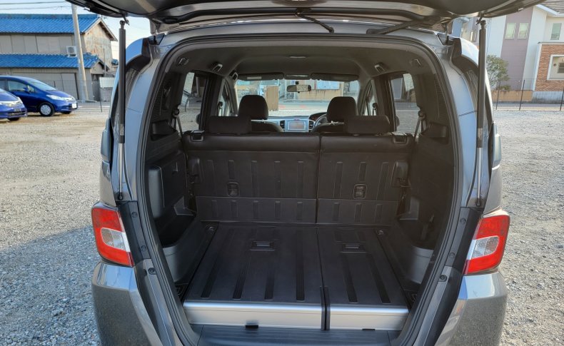HONDA FREED SPIKE G JUST ION 2011