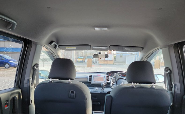 HONDA FREED SPIKE G JUST ION 2011
