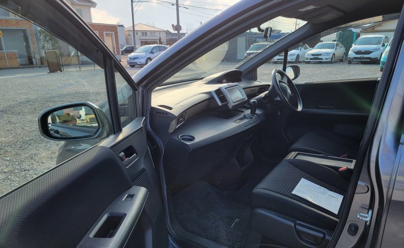 HONDA FREED SPIKE G JUST ION 2011
