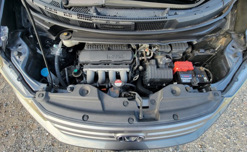 HONDA FREED SPIKE G JUST ION 2011