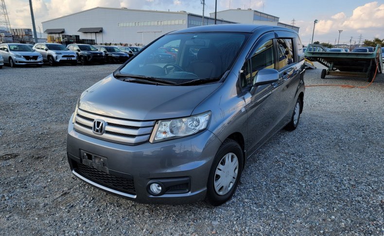 HONDA FREED SPIKE G JUST ION 2011