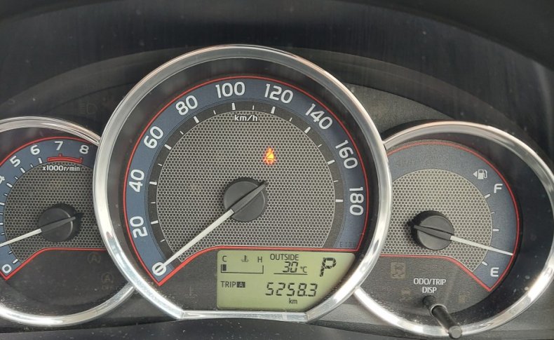 TOYOTA AURIS 150X 2012