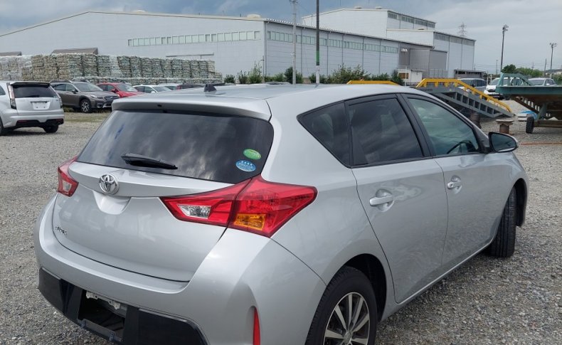 TOYOTA AURIS 150X 2012
