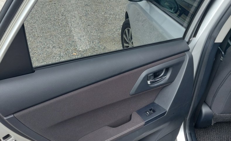 TOYOTA AURIS 150X 2012
