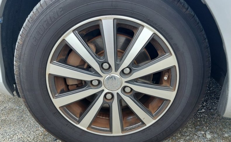 TOYOTA AURIS 150X 2012
