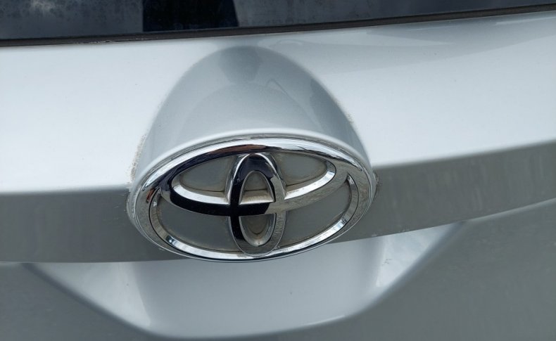 TOYOTA AURIS 150X 2012